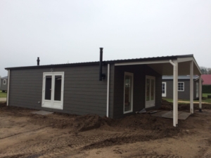 Dubbele-chalet-met-overkapping-1030x773